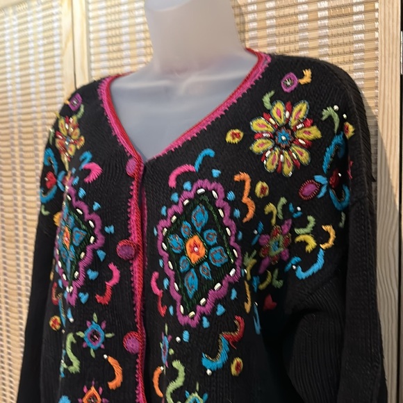 Work in Progress Classics Vintage 1990s Black Floral Knit Cardigan Sweater Large - Picture 4 of 16